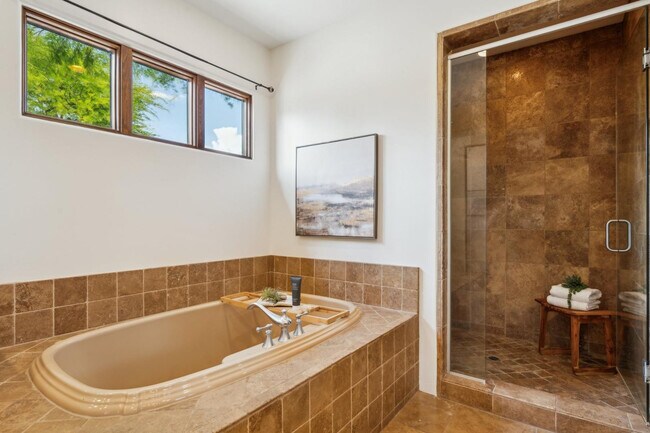 Building Photo - 7701 E Golden Eagle Cir