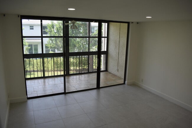 Building Photo - 4381 Trevi Ct