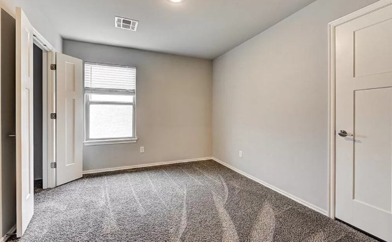 Building Photo - 8811 SW 45th St