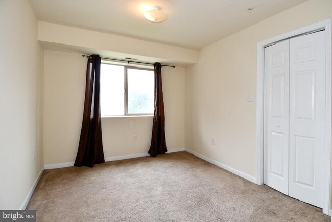 Building Photo - 4116 Ames St NE