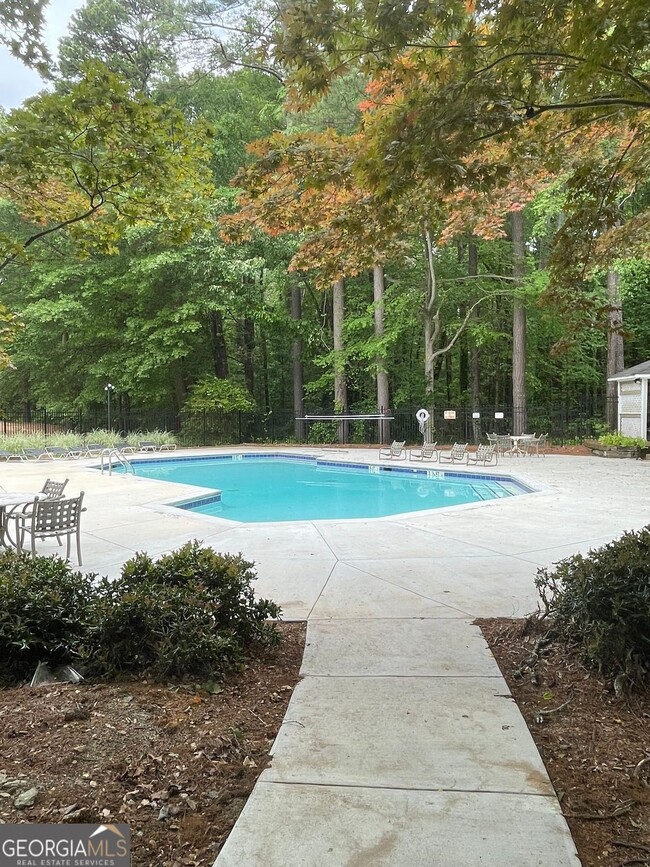 Building Photo - 6431 Oakleaf Way