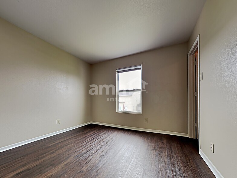 Building Photo - 3347 Hemlock St
