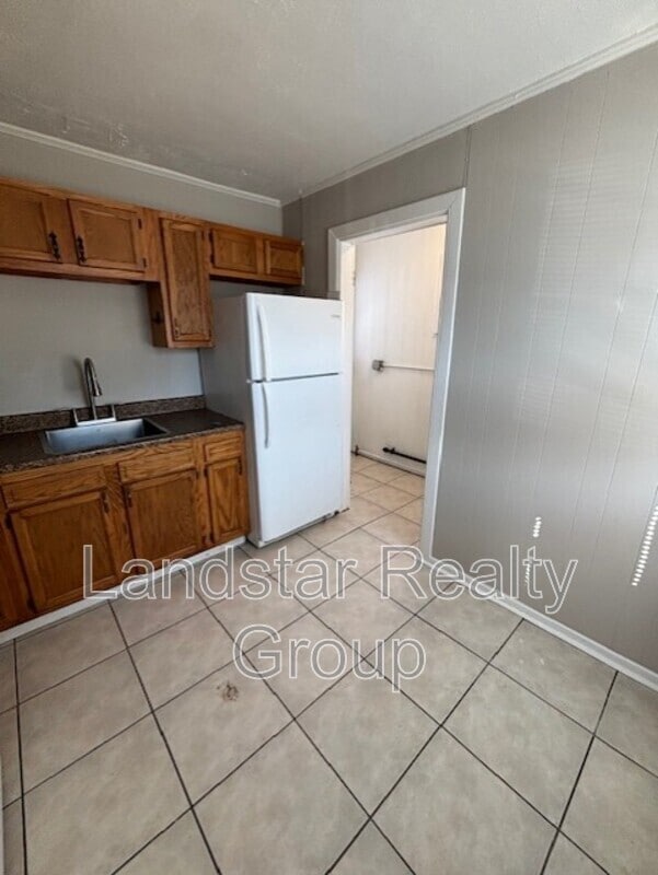 Building Photo - 3762 Parthenia Ave