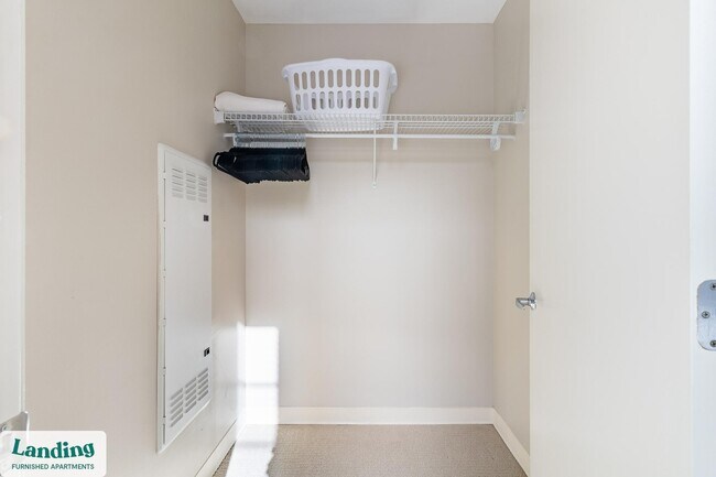 Building Photo - 275 Winchester Ave