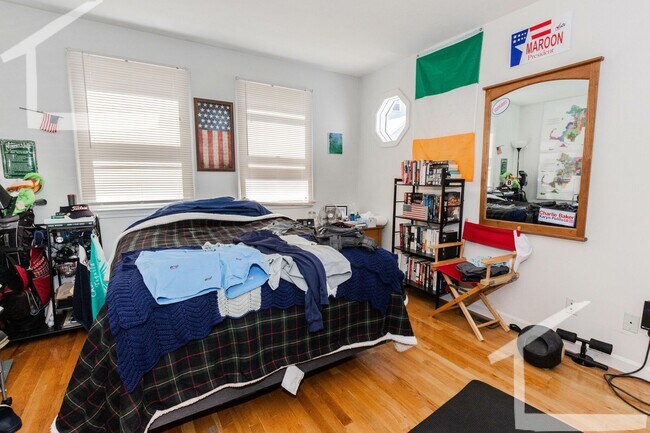 Building Photo - Large Townhouse in Allston, Parking Included, Laundry is in the Unit, Central Heat/AC, Deck