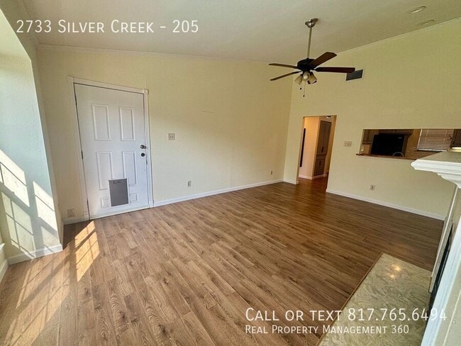 Building Photo - 2733 Silver Creek Dr