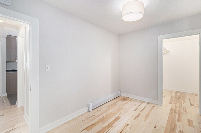 Building Photo - "Charming 3-Bed Oasis with Gleaming Hardwood Floors in the Heart of Boulder!"