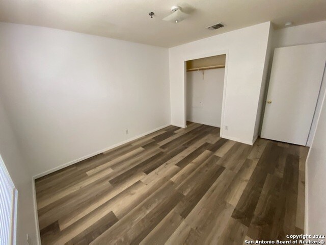 Building Photo - 930 Drury Ln