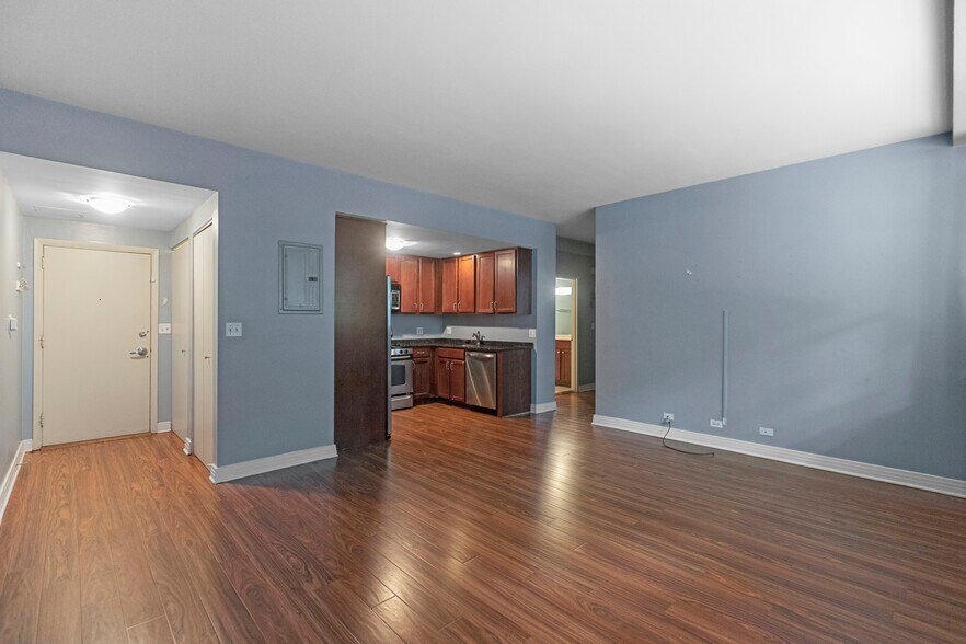 Primary Photo - 2300 N Commonwealth Ave