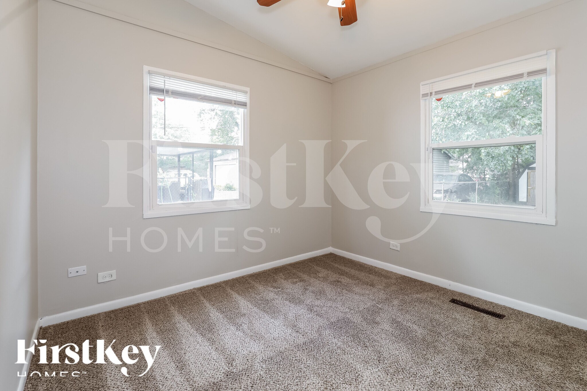 Building Photo - 16759 Artesian Ave