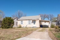Building Photo - 2 Bedroom 1 Bath