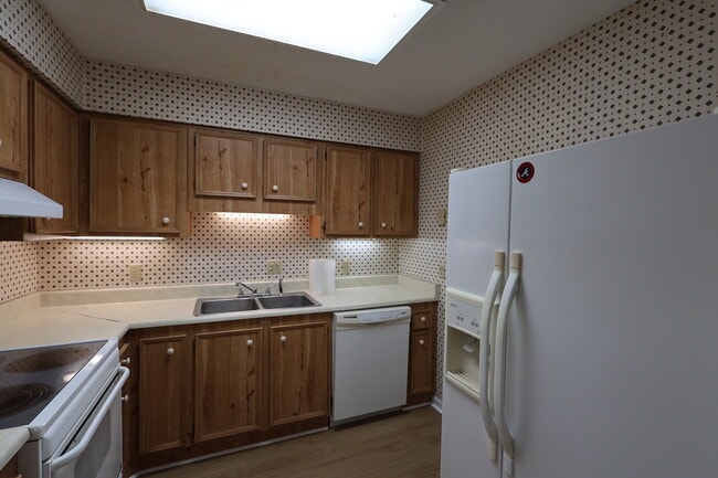 Building Photo - 372 Hummingbird Cir