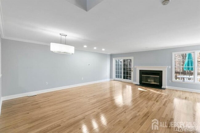 Building Photo - 45 Coriander Dr