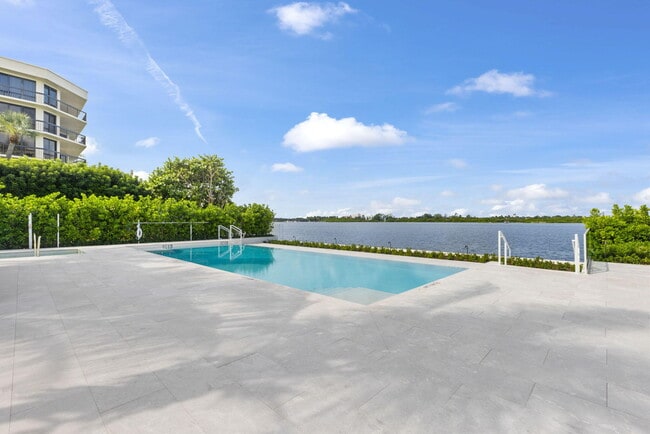 Building Photo - 2773 S Ocean Blvd