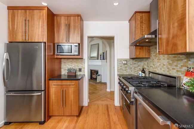 Building Photo - 177 Meadowbrook Dr