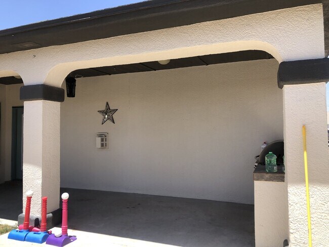 Building Photo - 3132 Tunnel Point Way