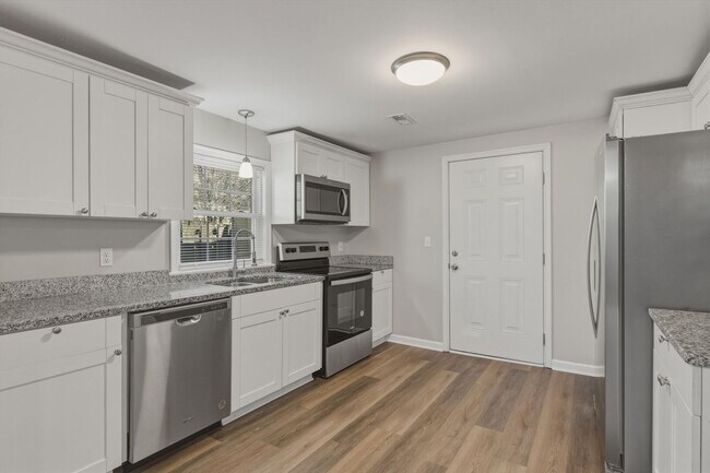 Building Photo - 720 Forbes St