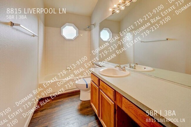 Building Photo - 8815 Liverpool Ln