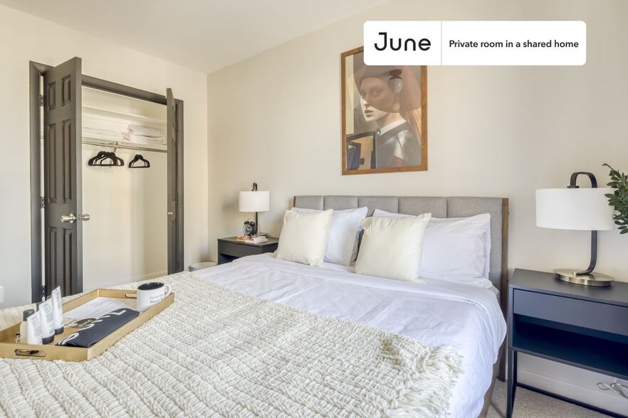 Building Photo - Room in Shared 5 bed/2.5 bath home in H Street