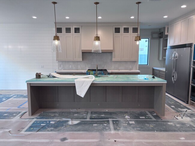 Building Photo - Gorgeous New Construction with 6 bed 4 bath plus Swimming Pool and RV Garage