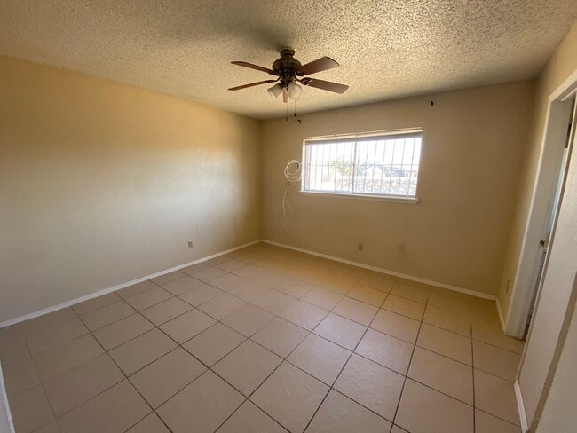 Building Photo - Northeast Home for Rent