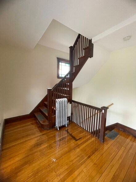 Building Photo - 17 Egerton Rd