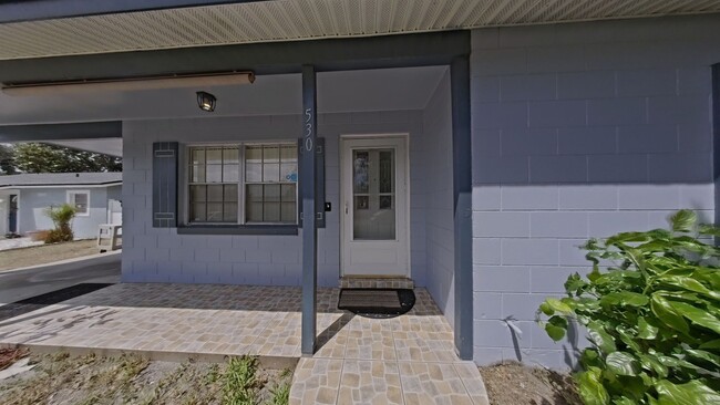 Building Photo - Charming 3-Bedroom Home with Sunroom and S...