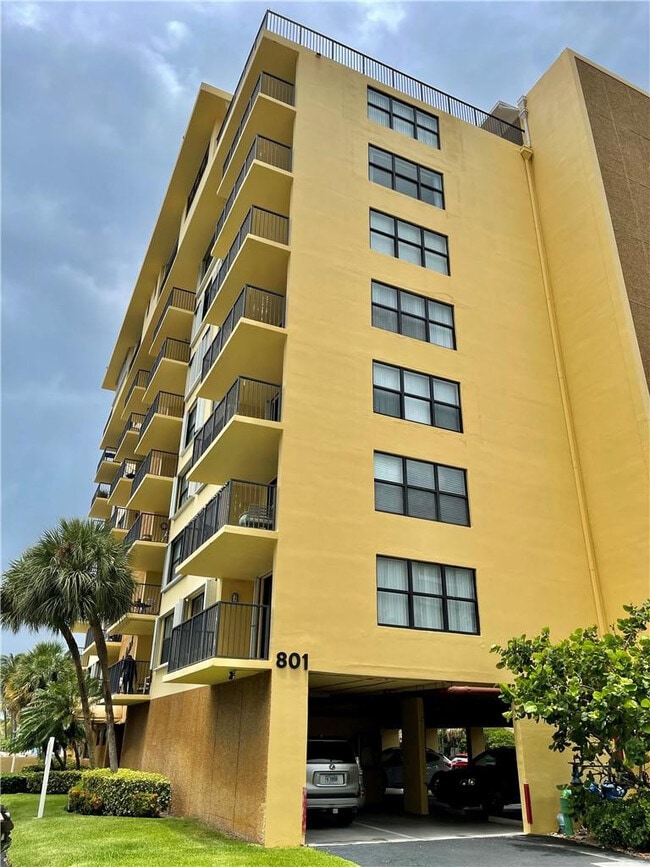Building Photo - 801 N Ocean Blvd