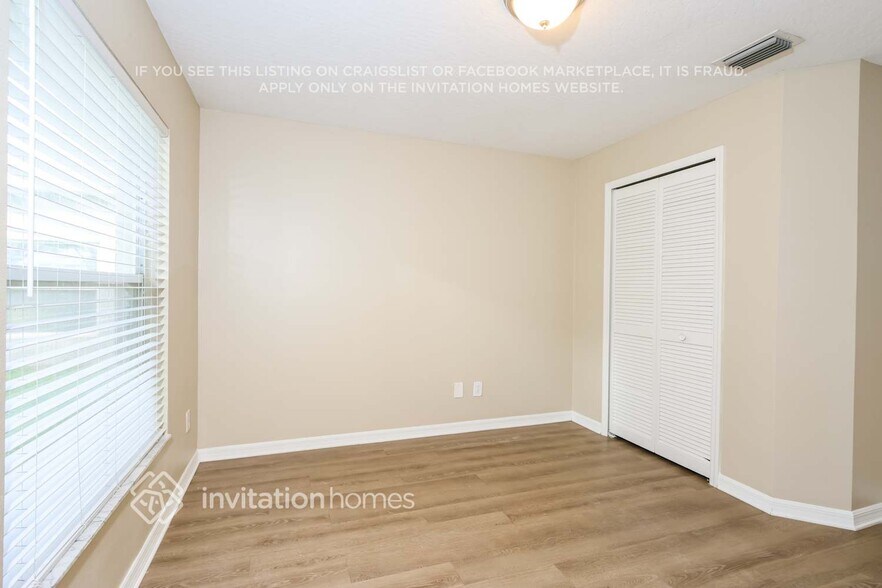 Building Photo - 624 Sheridan Woods Dr