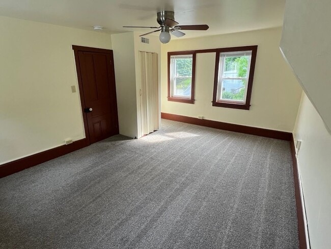 Building Photo - 3 Bedroom Home in Wernersville