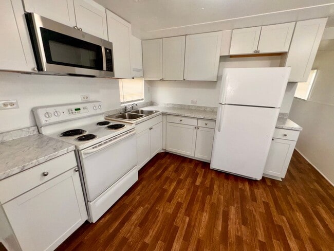 Building Photo - 1117 S Christiana Ave