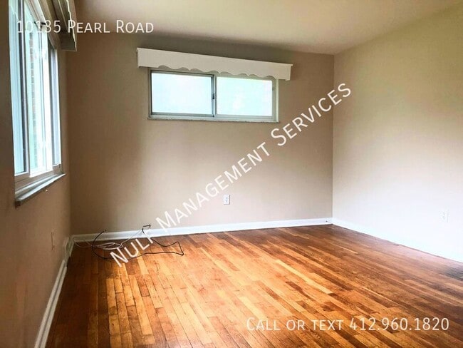 Building Photo - 10135 Pearl Rd