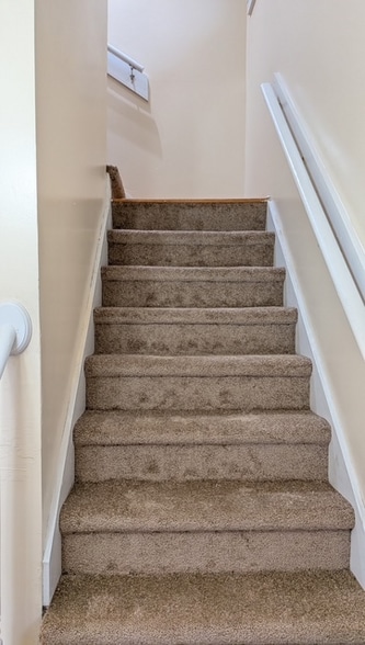 Building Photo - 312 S 8th St