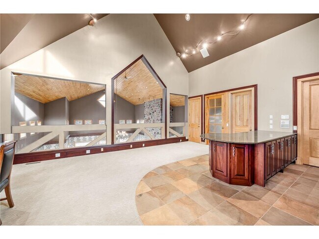 Building Photo - 1560 Bluff Creek Dr