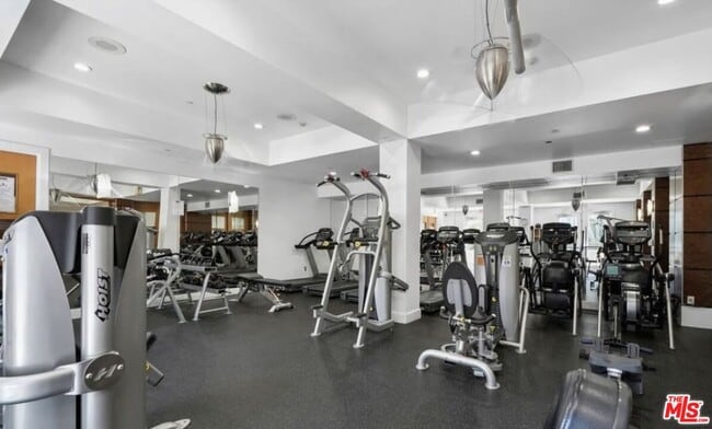 Building Photo - 100 S Alameda St