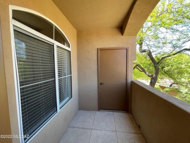Building Photo - 7050 E Sunrise Dr