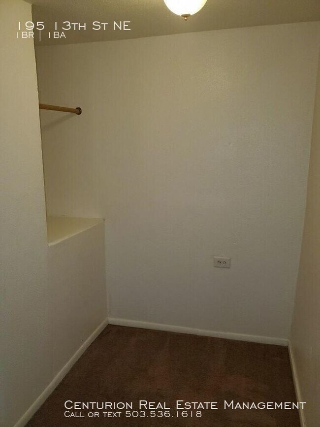 Building Photo - 195 13th St NE