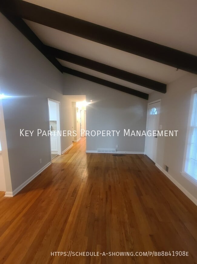 Building Photo - 7115 Larsen-