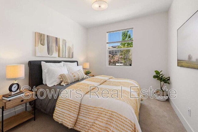 Building Photo - 2428 Periwinkle Pl