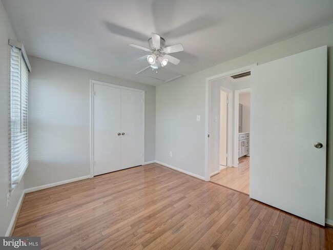 Building Photo - 6191 Little Valley Way