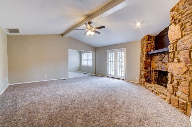 Building Photo - 3 Bed | 2 Bath | Tulsa | 1,511 SQFT
