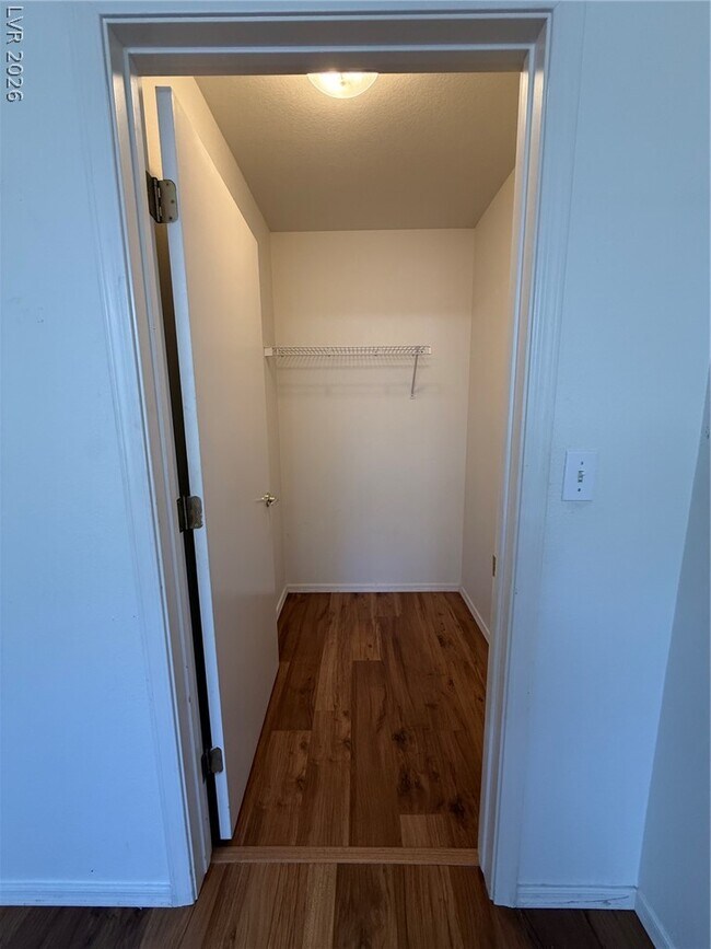 Building Photo - 10905 Mill Cove Ave