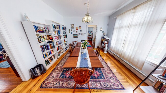 Building Photo - Large Science Hill 3BR with Dual Balcony A...