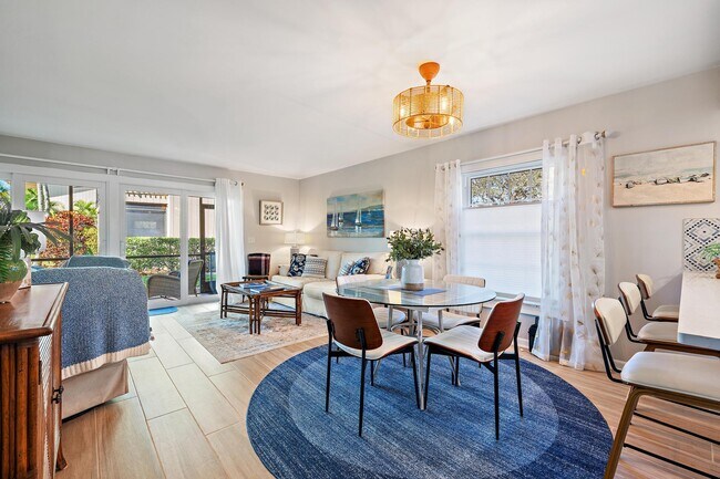 Building Photo - 9170 SE Riverfront Terrace