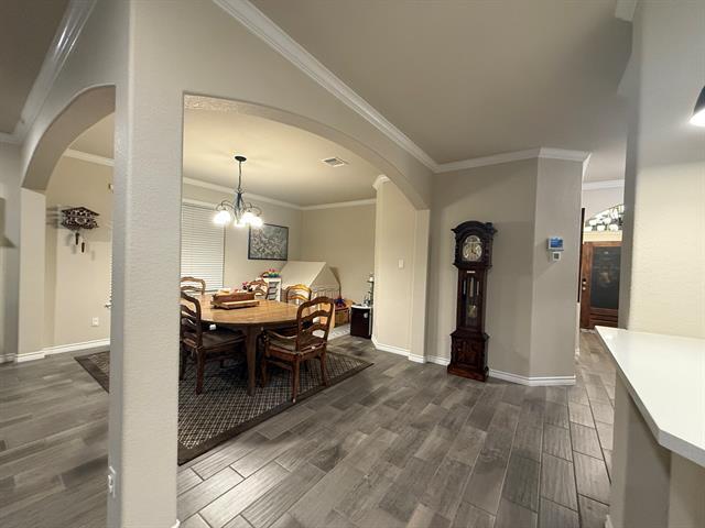 Building Photo - 609 SALISBURY Dr
