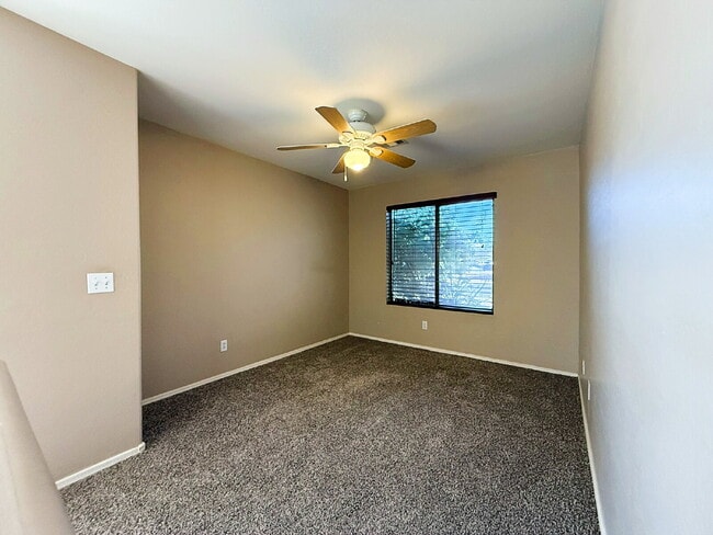 Building Photo - Well-maintained single-story home in the desirable Ashton Ranch community of Surprise.