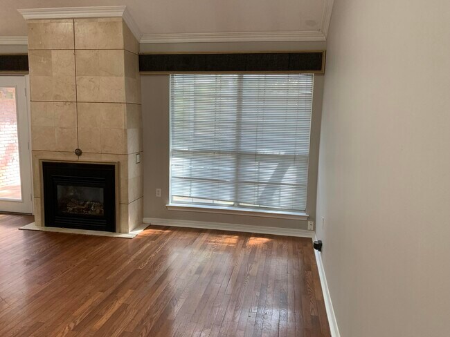 Building Photo - 307 Sand Myrtle Way