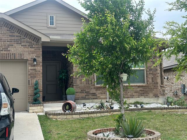 Primary Photo - 256 Irish Moss Dr
