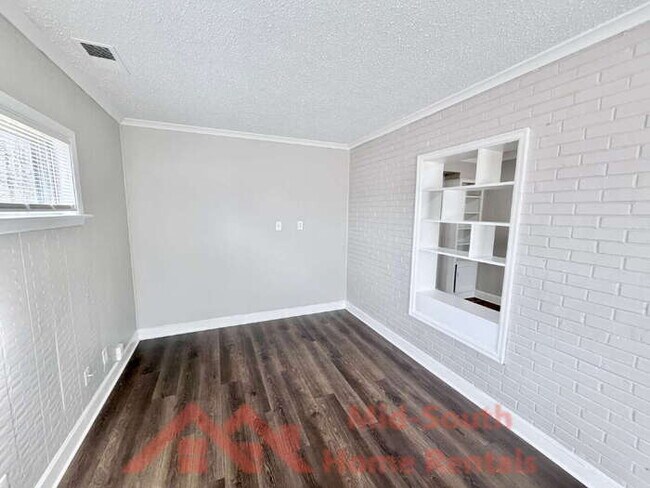 Building Photo - 1156 Brower St