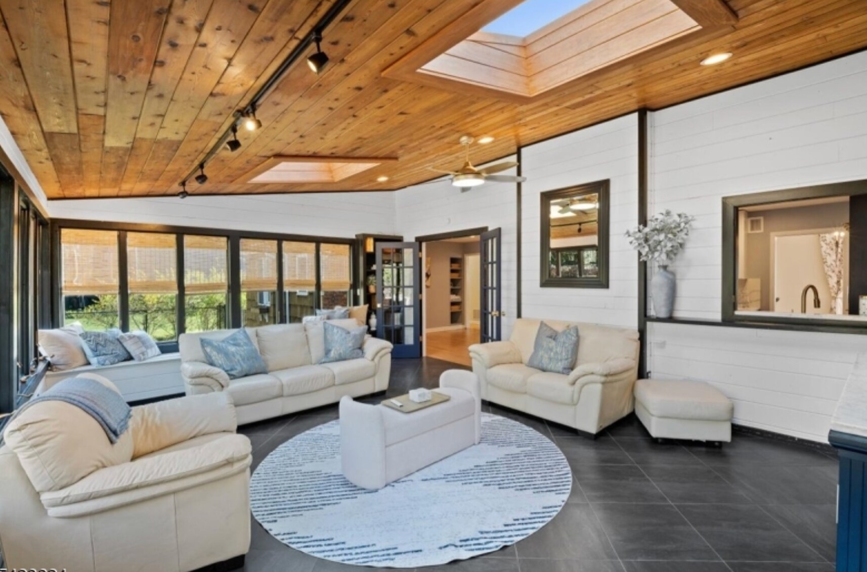 Building Photo - 37 Lurline Dr